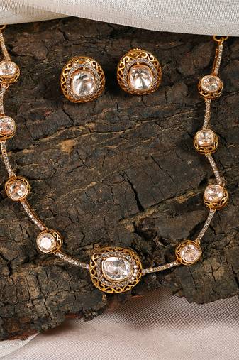 Gold plated kundan choker necklace set