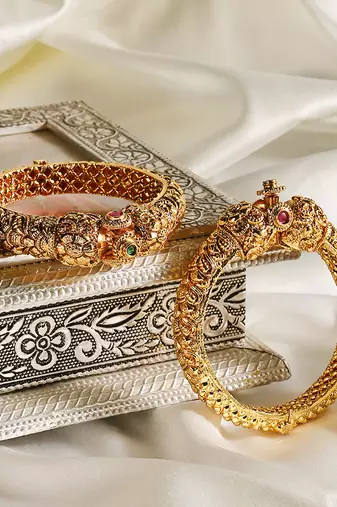 Gold plated kundan bangle