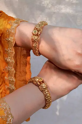 Gold plated kundan bangle