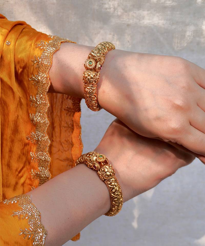 Gold plated kundan bangle