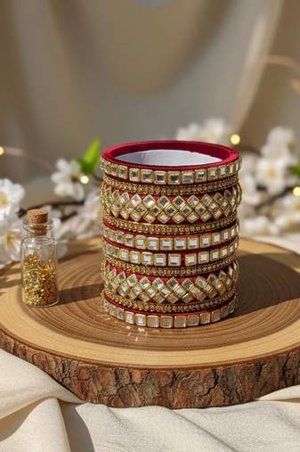 Maroon color 1 set of thread bangle