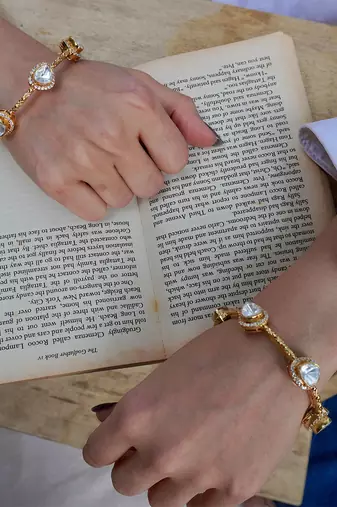 Gold plated kundan bangle