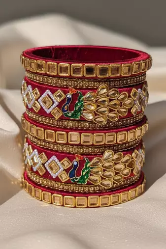 Maroon color 1 set of thread bangle