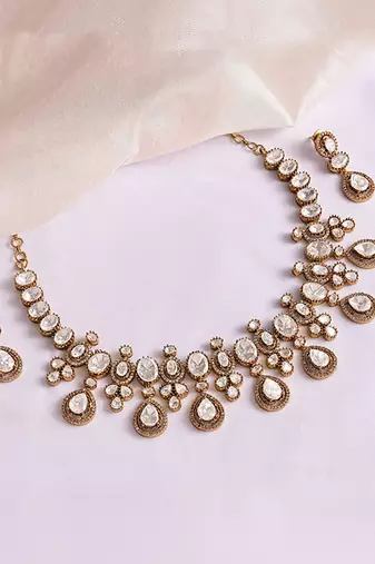 Gold plated kundan necklace set