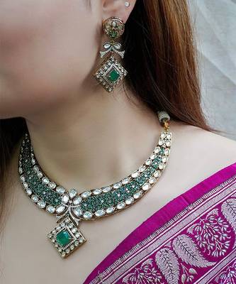 Gold plated kundan green stones necklace set 4
