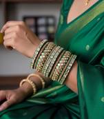 Green color 1 set of thread bangle