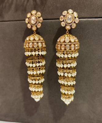 Gold plated kundan jhumka earrings 4