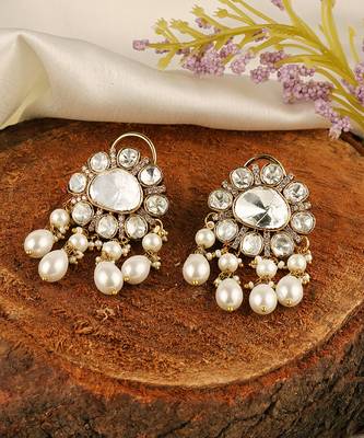 Gold plated kundan stud earrings 1