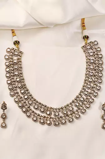 Gold plated kundan necklace set
