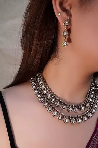 Gold plated kundan necklace set