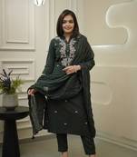 Women Ethnic Motifs Embroidered Regular Thread Work Kurta with Trousers & With Dupatta