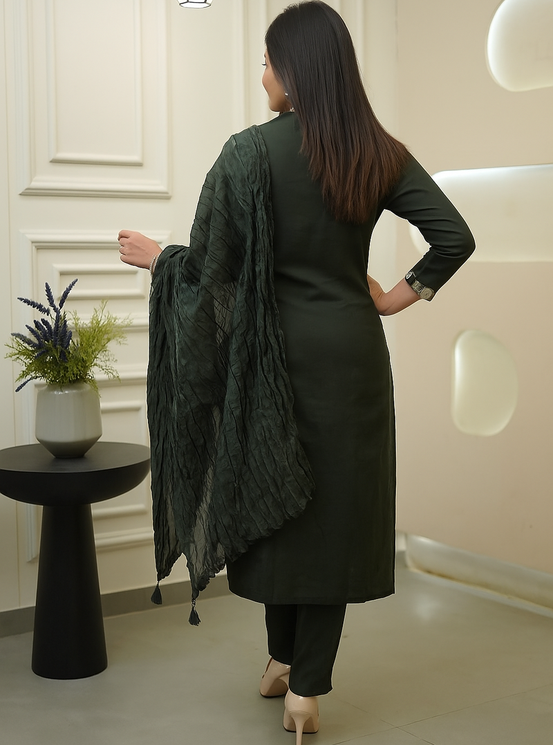 Women Ethnic Motifs Embroidered Regular Thread Work Kurta with Trousers & With Dupatta