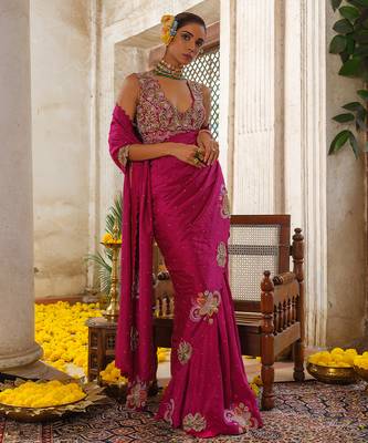 Pink embroidered silk saree 3