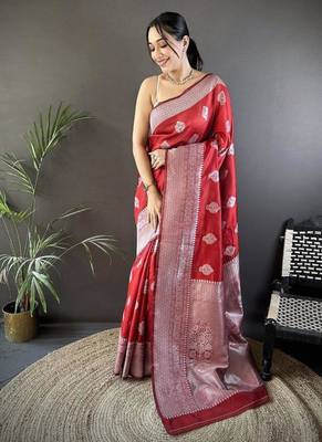 soft Art silk maroon   floral motifs banarasi 5