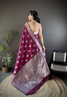 soft Art silk  magenta  floral motifs banarasi 2