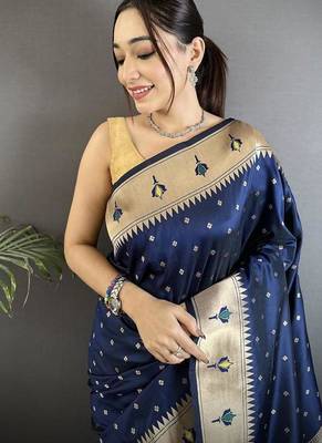 soft lichi art silk   dark blue peacock & floral motifs kanchipuram saree 4