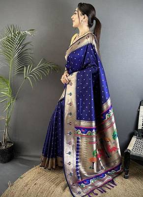 soft lichi Art silk royal blue peacock & floral motifs kanchipuram saree 3