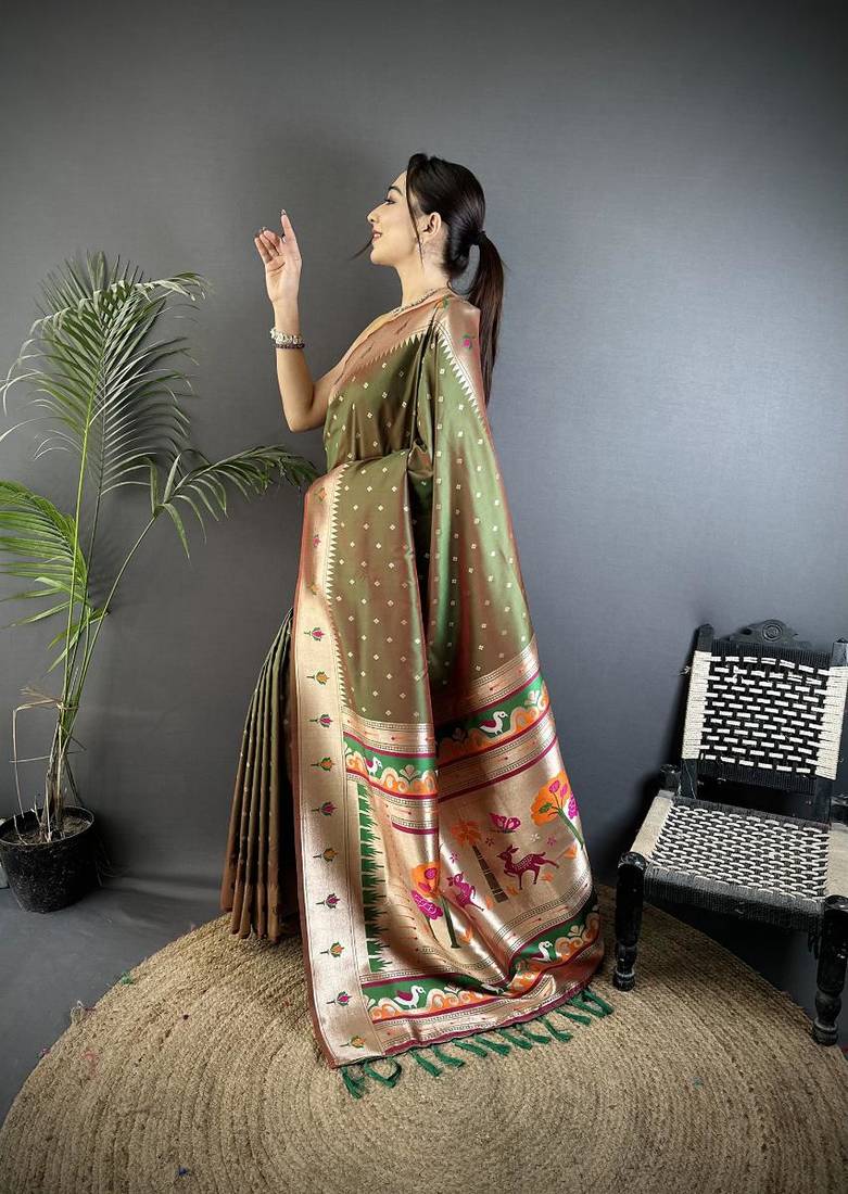 soft lichi art silk mehendi green peacock & floral motifs kanchipuram saree