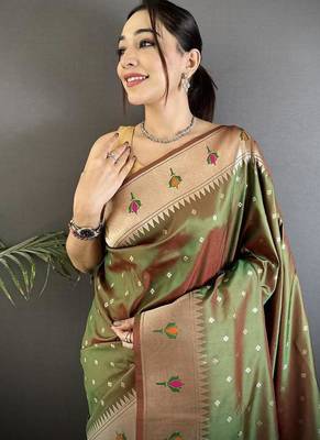 soft lichi Art silk mehendi green peacock & floral motifs kanchipuram saree 2