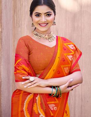 yellow color pochampally silk blend weaving work saree 2