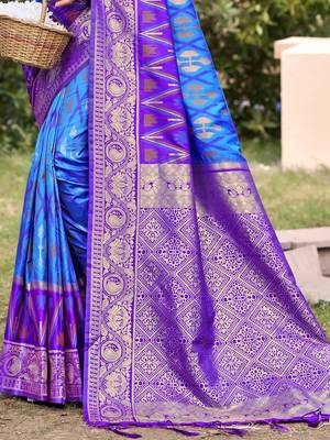 sky blue color pochampally silk blend weaving work saree 3
