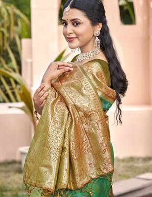 rama green color pochampally silk blend weaving work saree 2