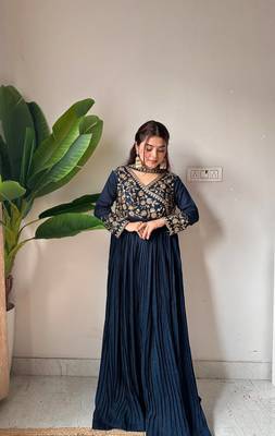 Navy Blue Vichitra Embroidered Gown Set 2