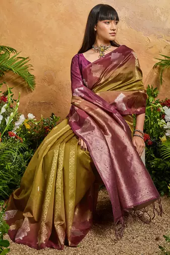 mehndi handloom weaving paper silk blend tradional wear saree