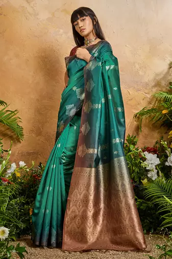 peacock green handloom weaving paper silk blend tradional wear saree