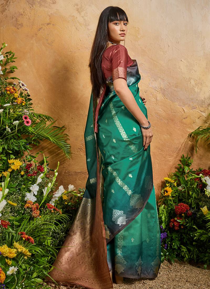peacock green handloom weaving paper silk blend tradional wear saree