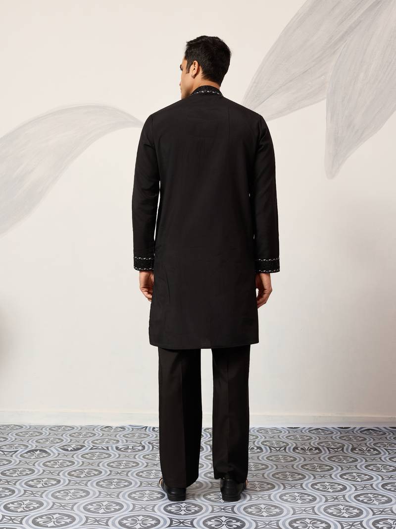 BLACK VISCOSE SILK THREAD & SEQUINS EMBROIDERED WORK FUNCTION FESTIVAL MARRIAGE PARTY WEAR STRAIGHT KURTA DUPATTA