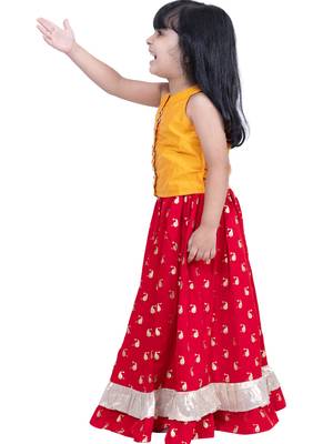 sleevless solid top with printed lehenga  - yellow & red 4