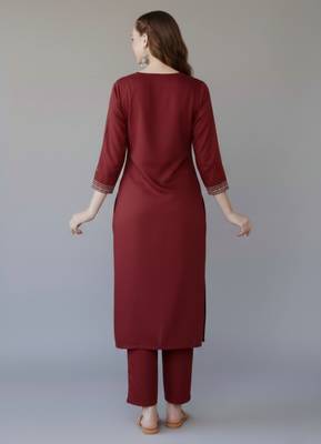 Maroon embroidered rayon kurta set 2