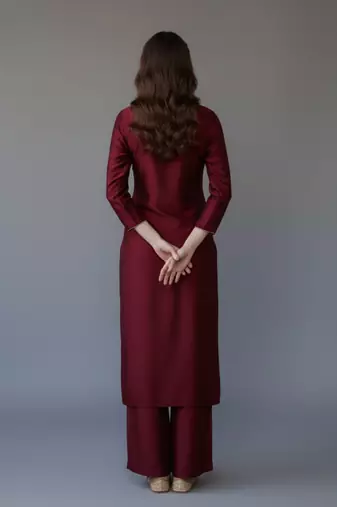 Maroon embroidered rayon kurta set