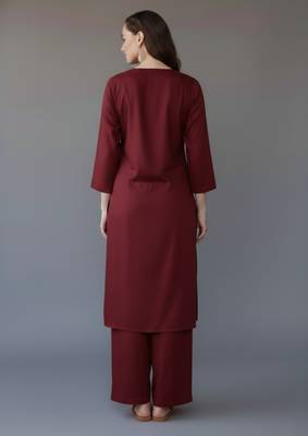 Maroon embroidered rayon kurta set 2