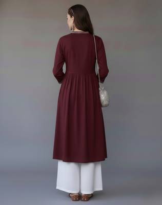 Maroon embroidered rayon kurta set 2