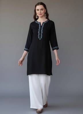 Black embroidered rayon kurta set 1