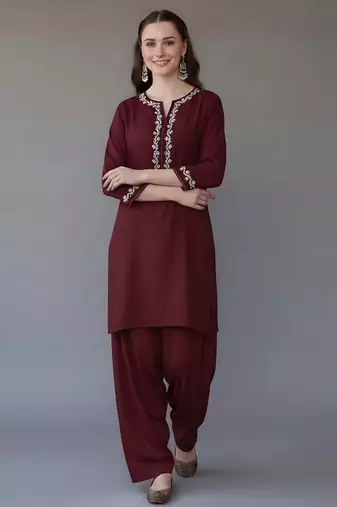 Maroon embroidered rayon kurta set