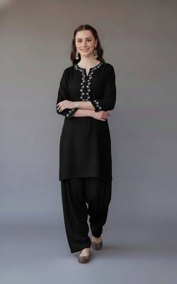 Black embroidered rayon kurta set 1