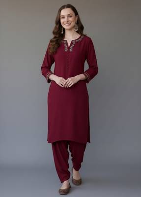 Maroon embroidered rayon kurta set 2