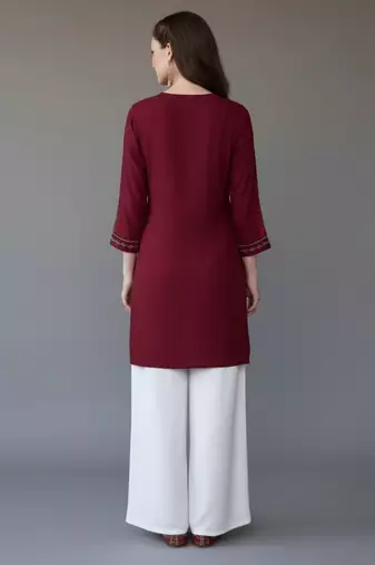 Maroon embroidered rayon kurta set
