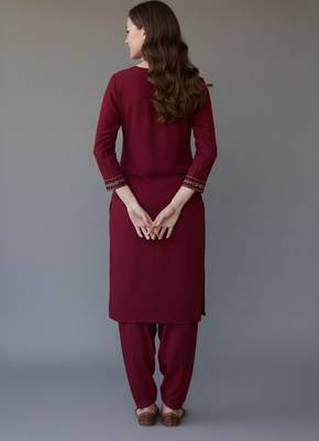 Maroon embroidered rayon kurta set 3