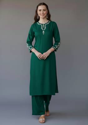 Green embroidered rayon kurta set 1