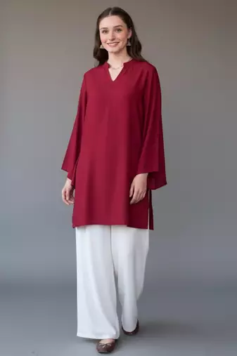 Maroon embroidered rayon kurta set