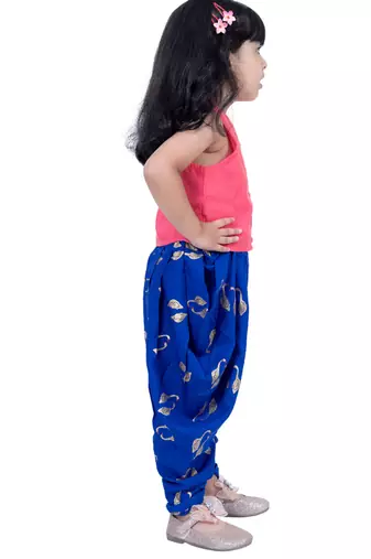 sleevless incut potali button top with dhoti - coral & blue