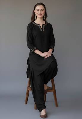 Black embroidered rayon kurta set 4