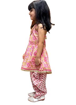 cotton sleeveless all over printed top with dhoti - peach & white 3