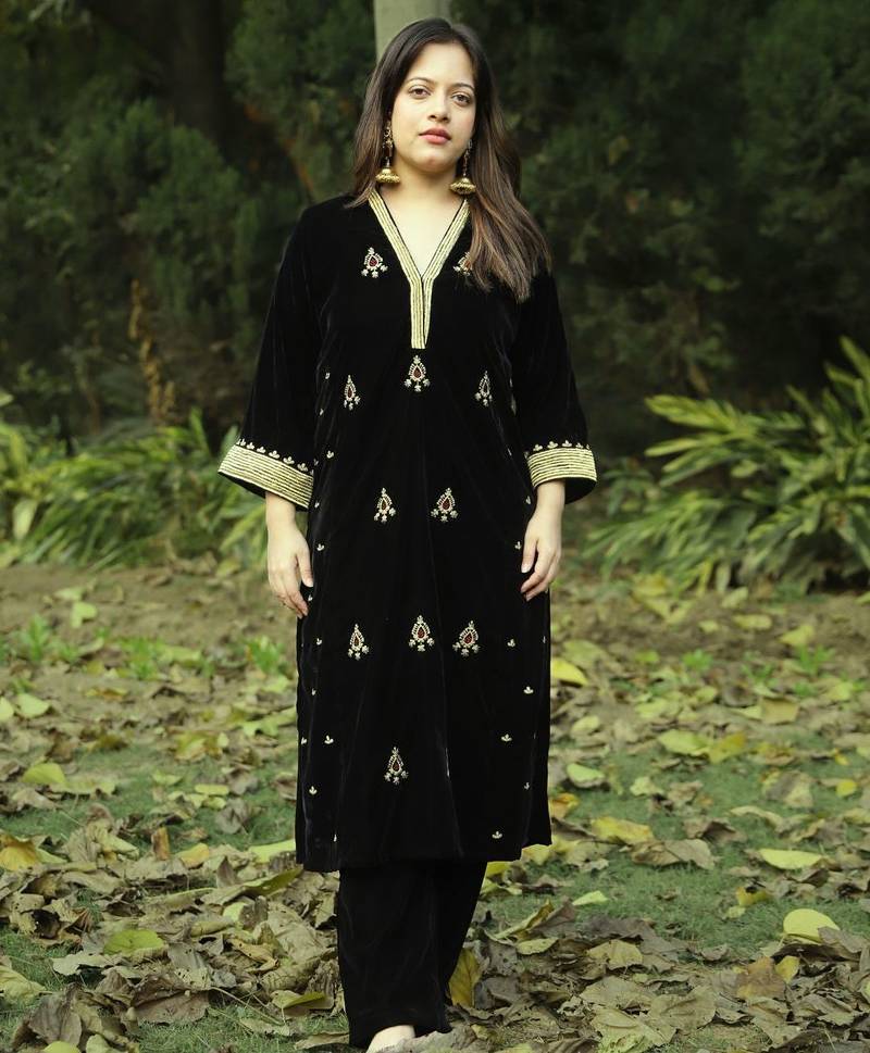 Black velvet embroidered kurta set