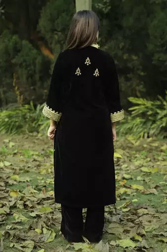 Black velvet embroidered kurta set