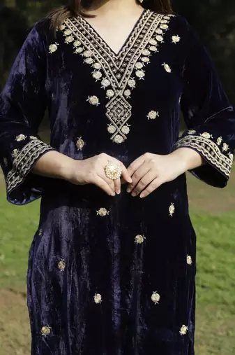 Navy blue velvet embroidered kurta set
